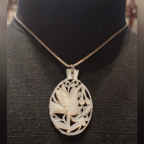 Sterling hand carved mother of pearl necklace - Picture 1 of 16
